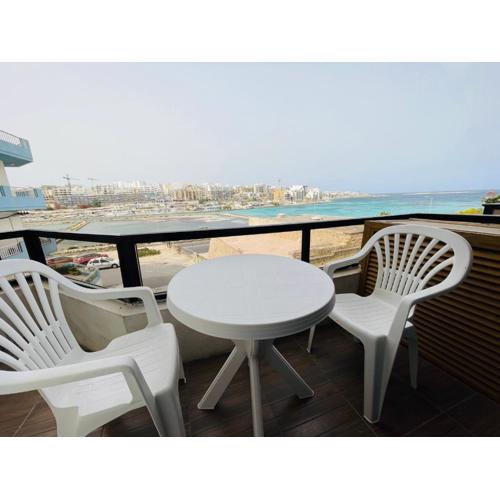 Room 1 Salina Seaview Retreat