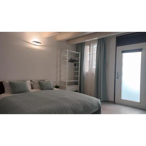 Room 28