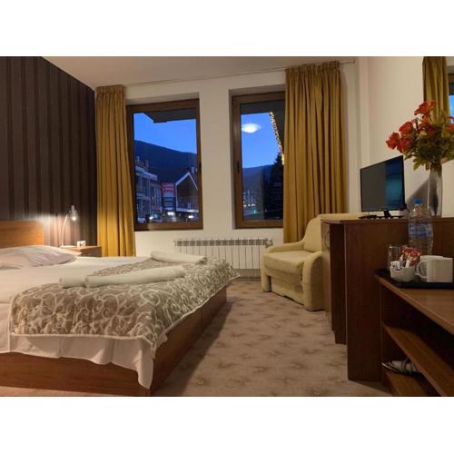 Room in Guest room - Apartment StayInn Granat in Bansko - next to Gondola Lift, perfect for 3 guests