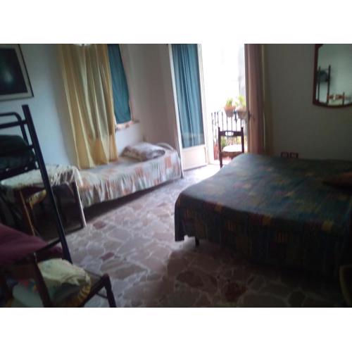 Room in Guest room - Large Room For five people