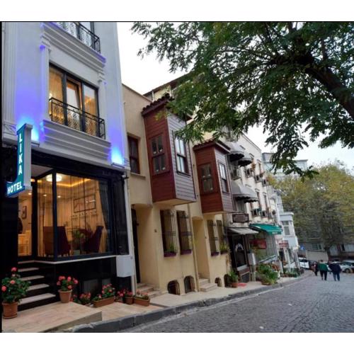 Room in Guest room - Lika Hotel - Beautiful Standard Double or Twin Room in Center Istanbul