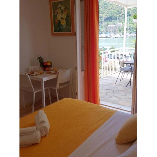 Room Nika