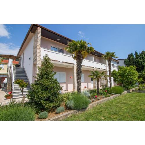 Rooms & Apartment Albina