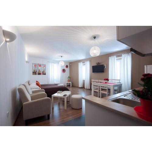 Rooms & Apartments 72
