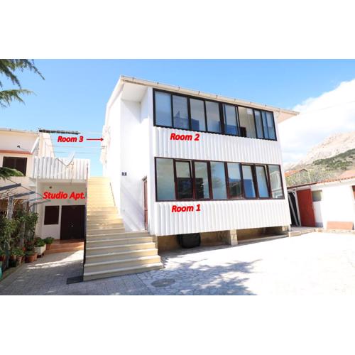 Rooms & Studio Apartment Mira