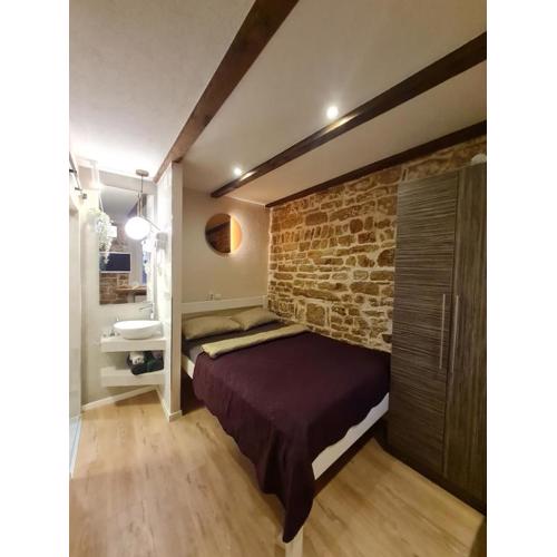Rooms & Studio Apartments Šibenik