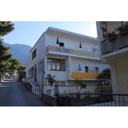 Rooms with a parking space Makarska - 6778