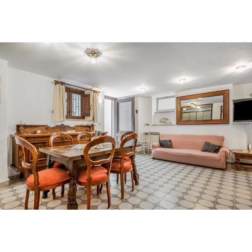 Roomy Central Apartment in the Heart of Taormina