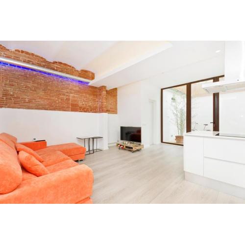 Roós, design loft near the sea.