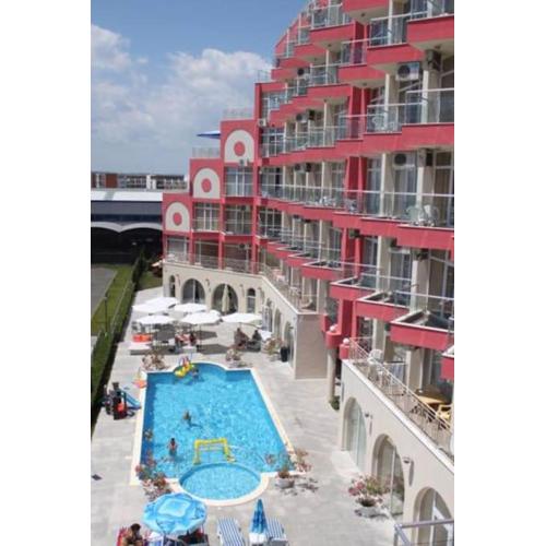 Rose Garden Omax Apartments