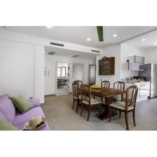 Rose Sorrento House