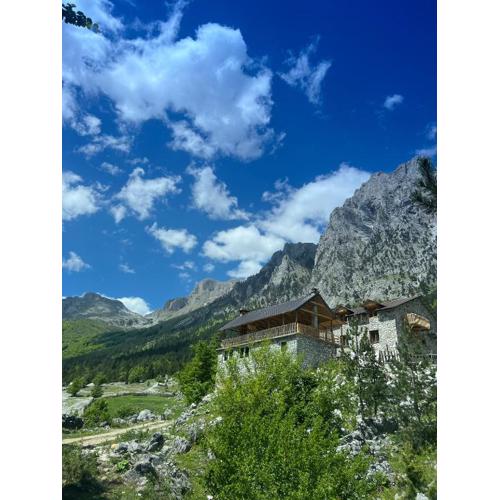Rosi peak Guesthouse