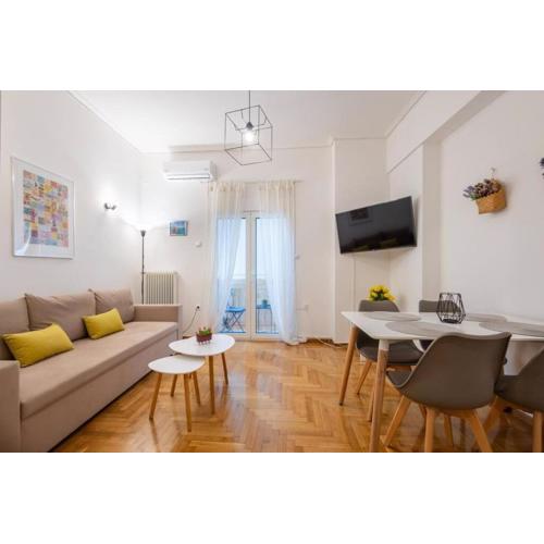 Roubnb Acropolis Museum 1BD Apt