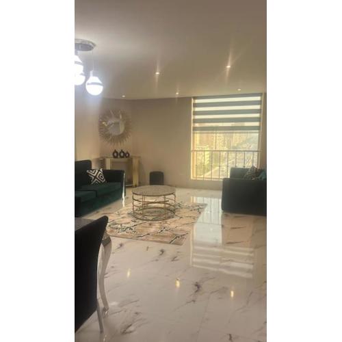 Roxy Square Apartment