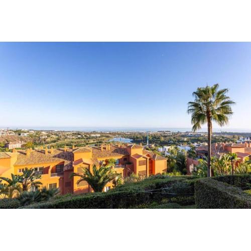 Royal Apartment 2 /freeWiFi,sharedpool,freeparking