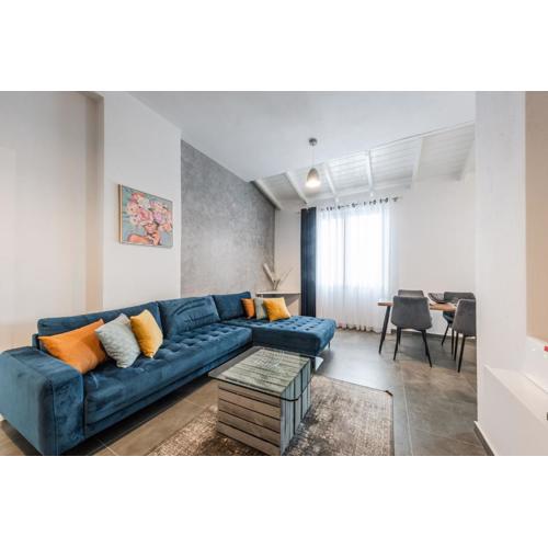Royal Hill Apartments by PS