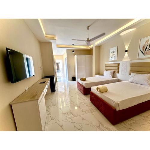 Royal Nile Suites - Pool View 2