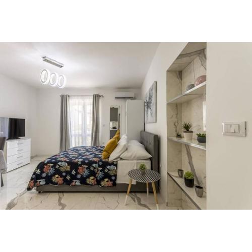 Royal Platinum Studio Apartment