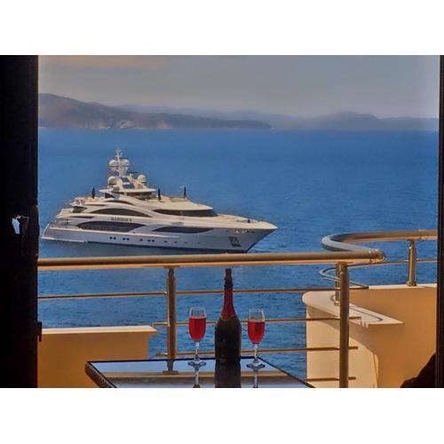 Royal Queen and King Luxury apartment