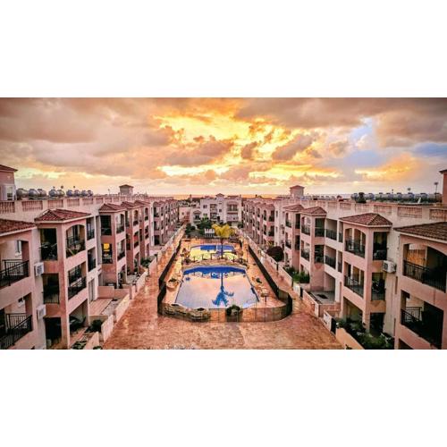 Royal-seacrest Oasis, Pool-side