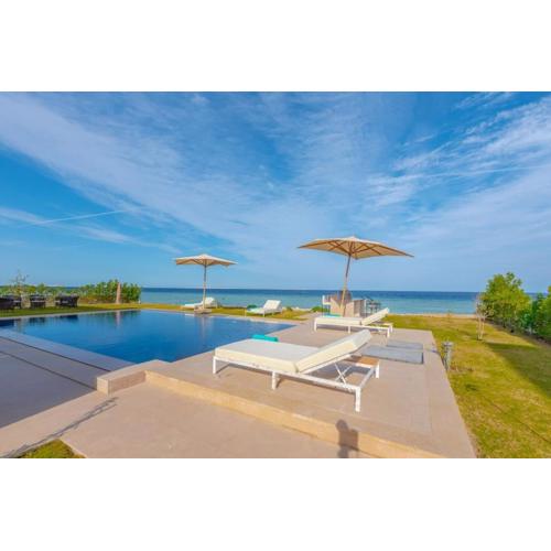 Royal Villa on the beach