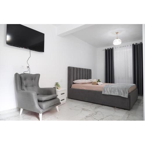 Rozafa Guest Room Center