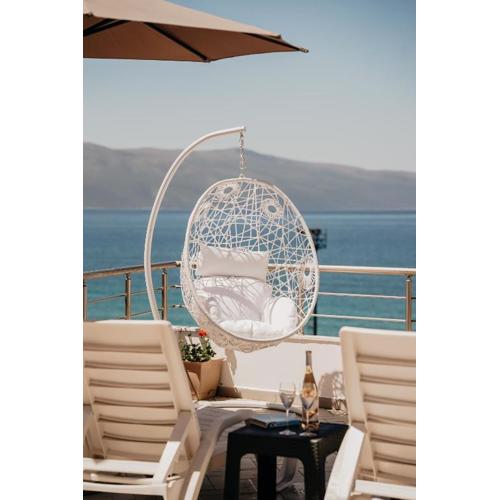 Rrapi Seaview Penthouse - by EKA Luxury Apartments