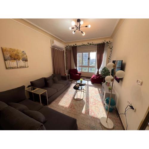 Rustic Retreat - Close to Airport
