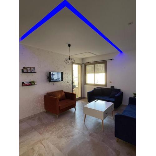 S 1 moderne piscine et plage proche