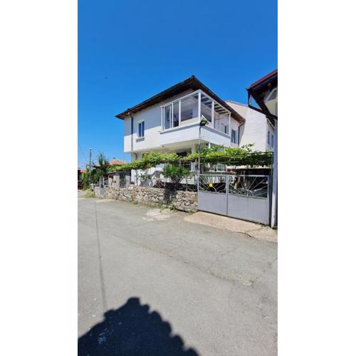 S Apartment