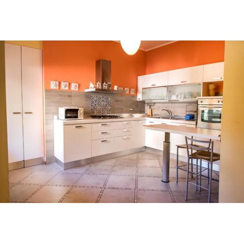 S034 - Sirolo, quadrilocale in centro arredato con gusto