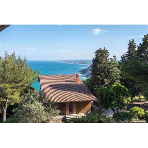S267 - Sirolo - porzione di villa singola immersa nel verde del Monte Conero