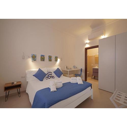 Sa Madalena Rooms And Apartments