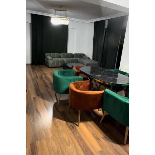 Sabiha Gökcene 5 dk Havuz, balkon, otopark yeşillikler içinde