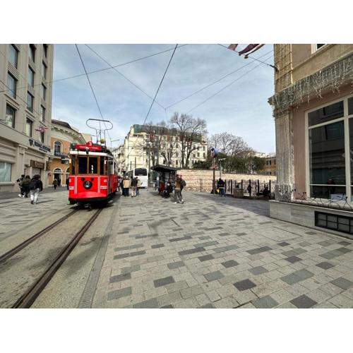 ŞAHİN PERA SUİT3 Central location 2 Br 3 Ac great apartment