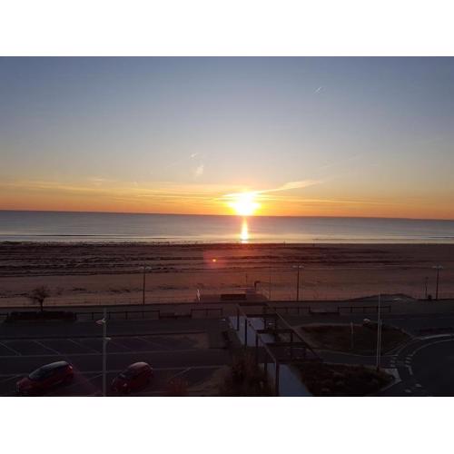 saint jean de mont, Superbe studio balcon face mer