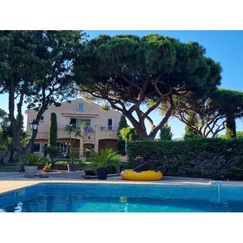 Sainte Maxime Sémaphore : Haut de Villa T4, Piscine, Terrasse, Clim, Proche Mer - FR-1-226-531