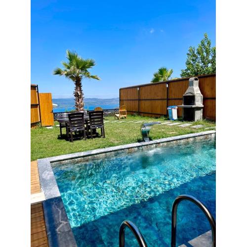 Sakarya Sapanca Kurtköy Dibektaş da 2 oda 1 salon , Özel Havuz -Göl Manzaralı - 5 Kişilik Bungalov - BNG-117-B