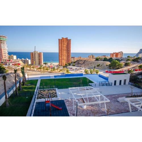 SAKURA LUXURY Poniente Beach