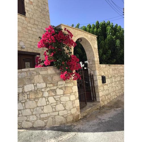 Salamiou Stone House