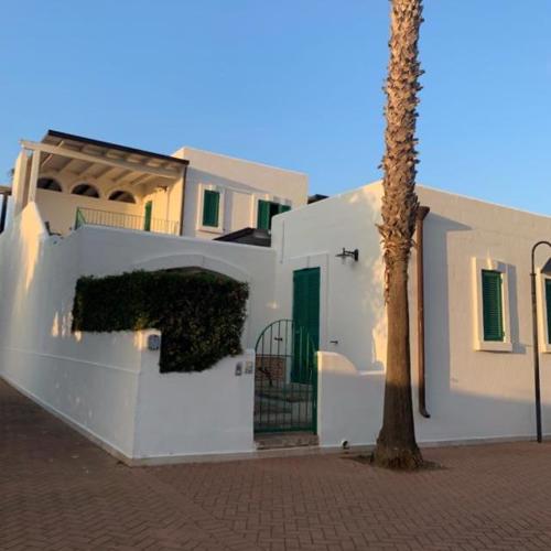 Salento - Accogliente Villetta vacanze in villaggio con piscina vicino a Torre Lapillo