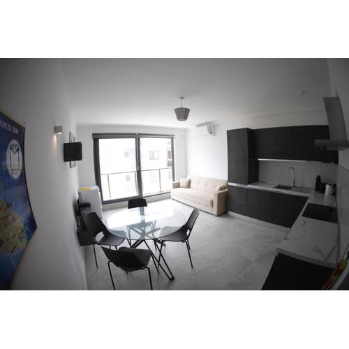 Salina Wharf, Block E, Apt. 26