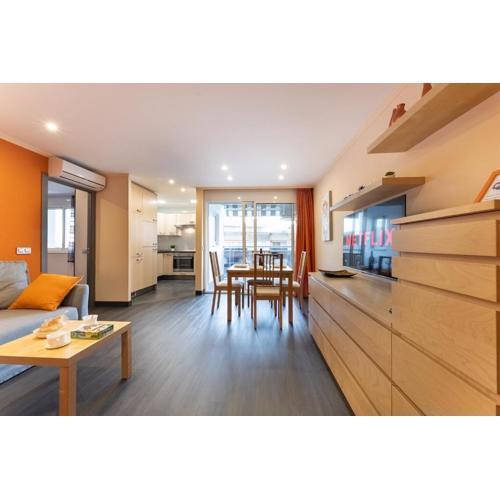 Salou-Danubio-Center-Pool-2bed-PortAvntura-AA-WIFI17