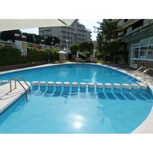 Salou, Port Aventura, piscina, a 80m del mar
