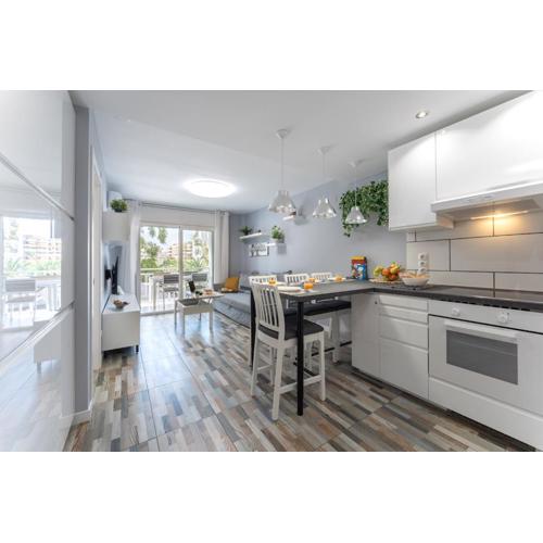 SalouRoyalCenterPoolRelax2bedPortAventuraAA12
