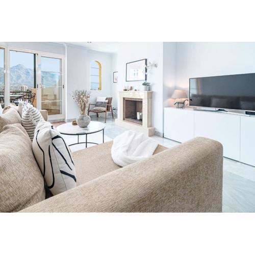 SAM24I- Cozy apartment walking distance to beach