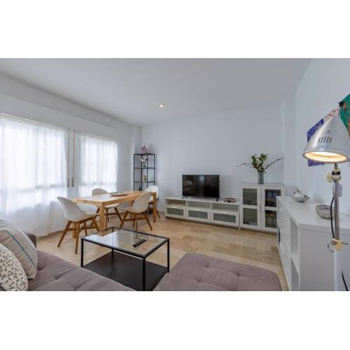 San Clemente Central Suite by Valcambre