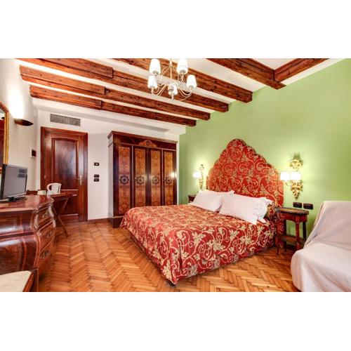 San Marco Superior Apartments by Wonderful Italy
