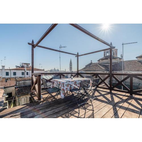 San Marco vista sui tetti veneziani Apartment