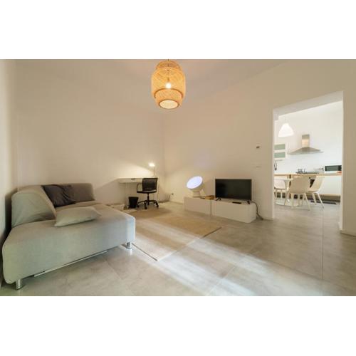 San Salvario White Flat